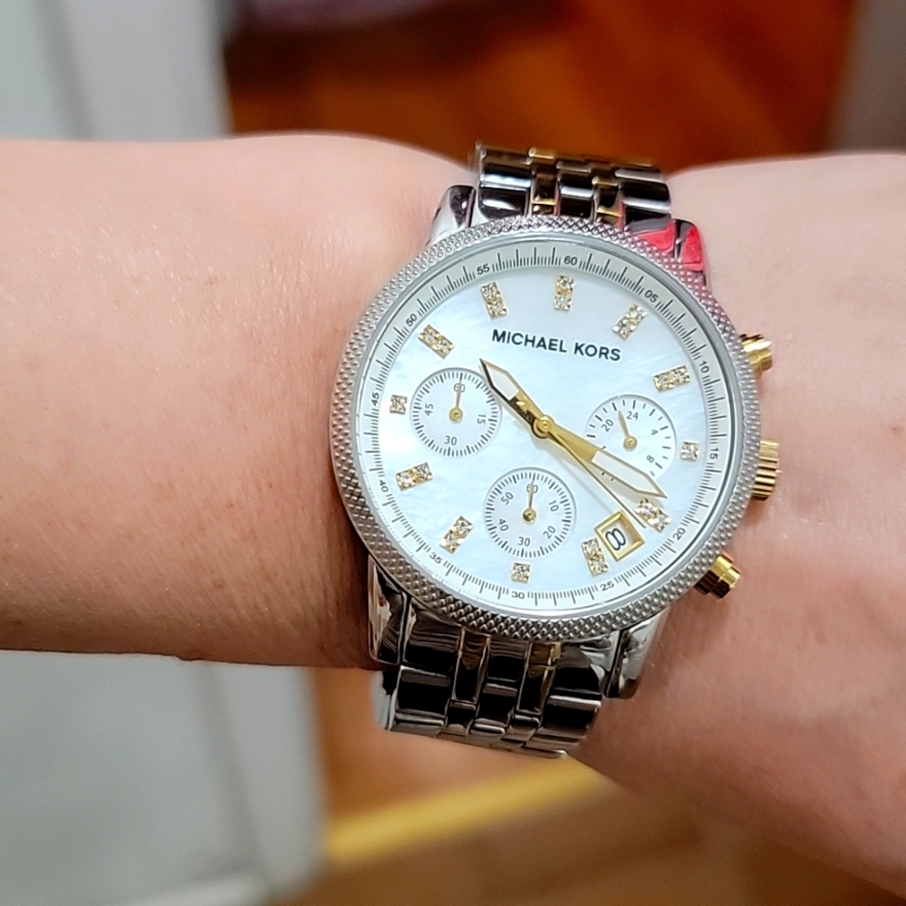 Michael Kors Watch - Picture 8 of 12